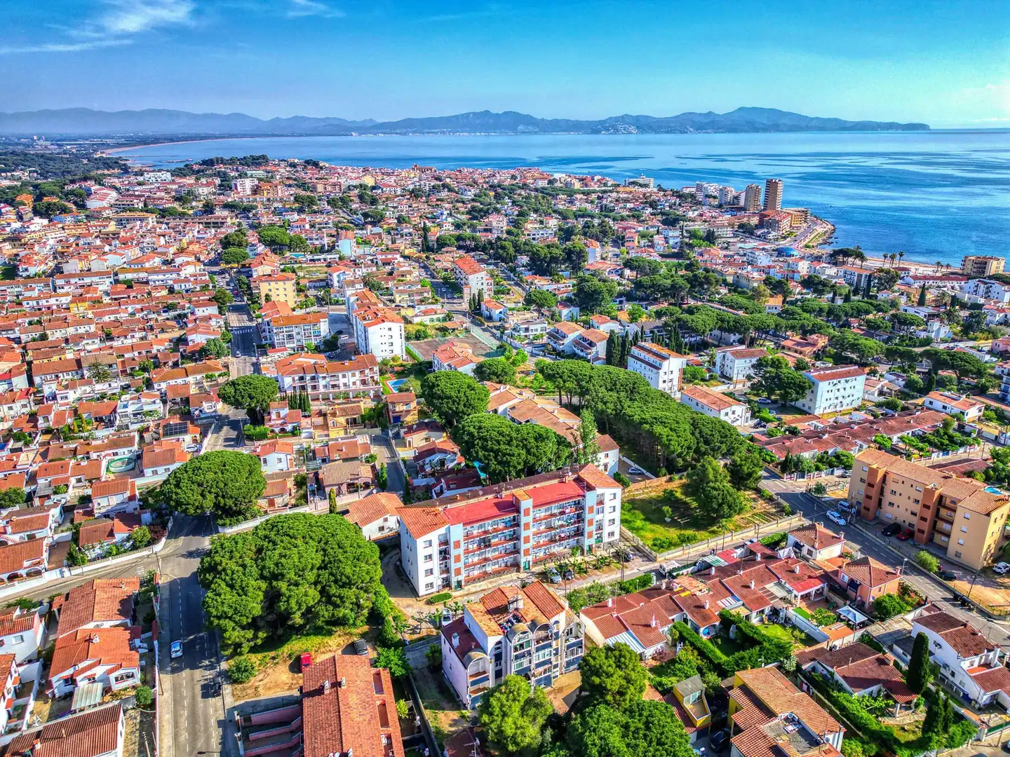 Vista exterior de Apartamento en venta en L'Escala con Aire acondicionado, Terraza y Amueblado