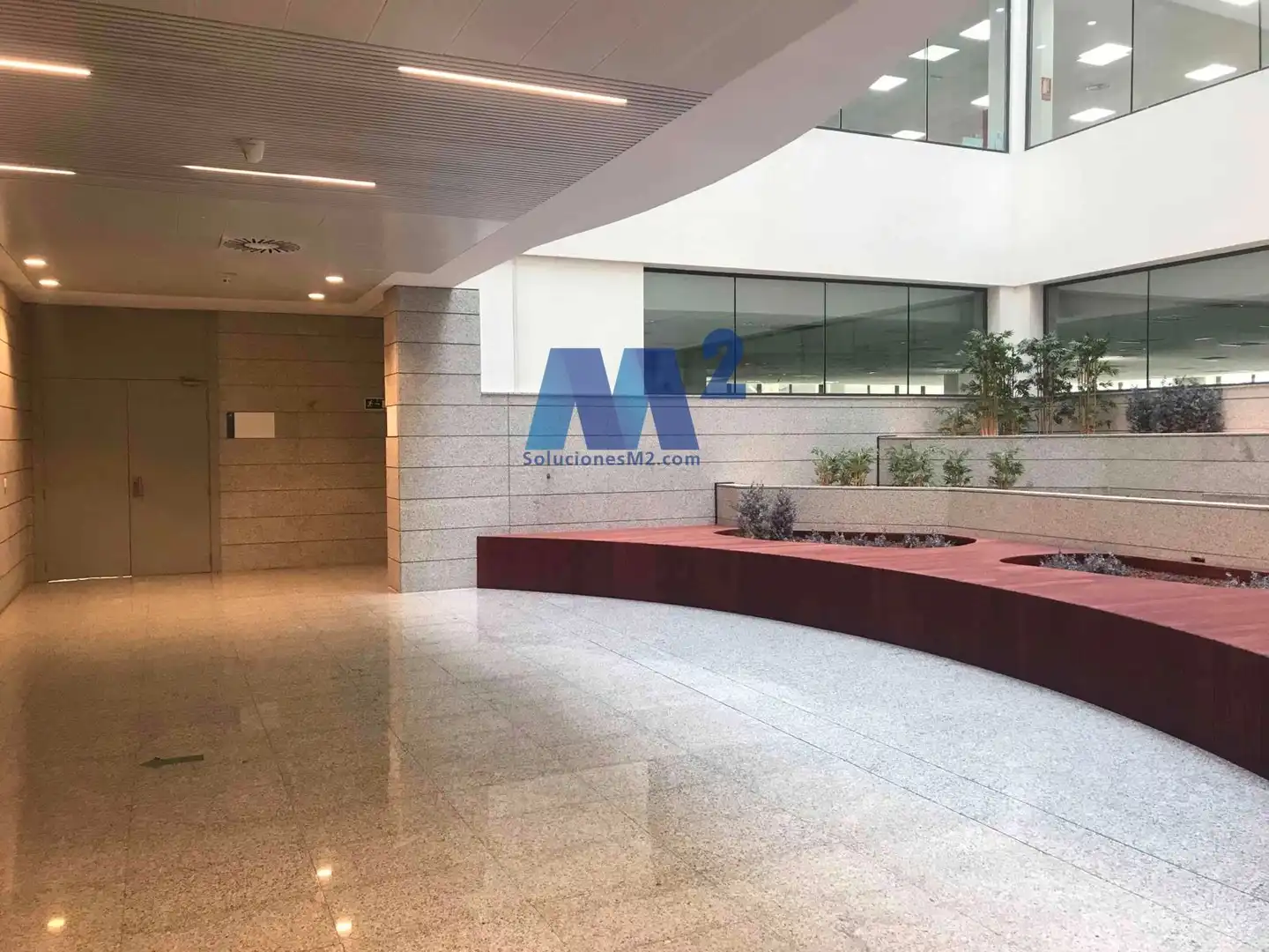 Oficina de alquiler en Valportillo Primera, Zona Industrial