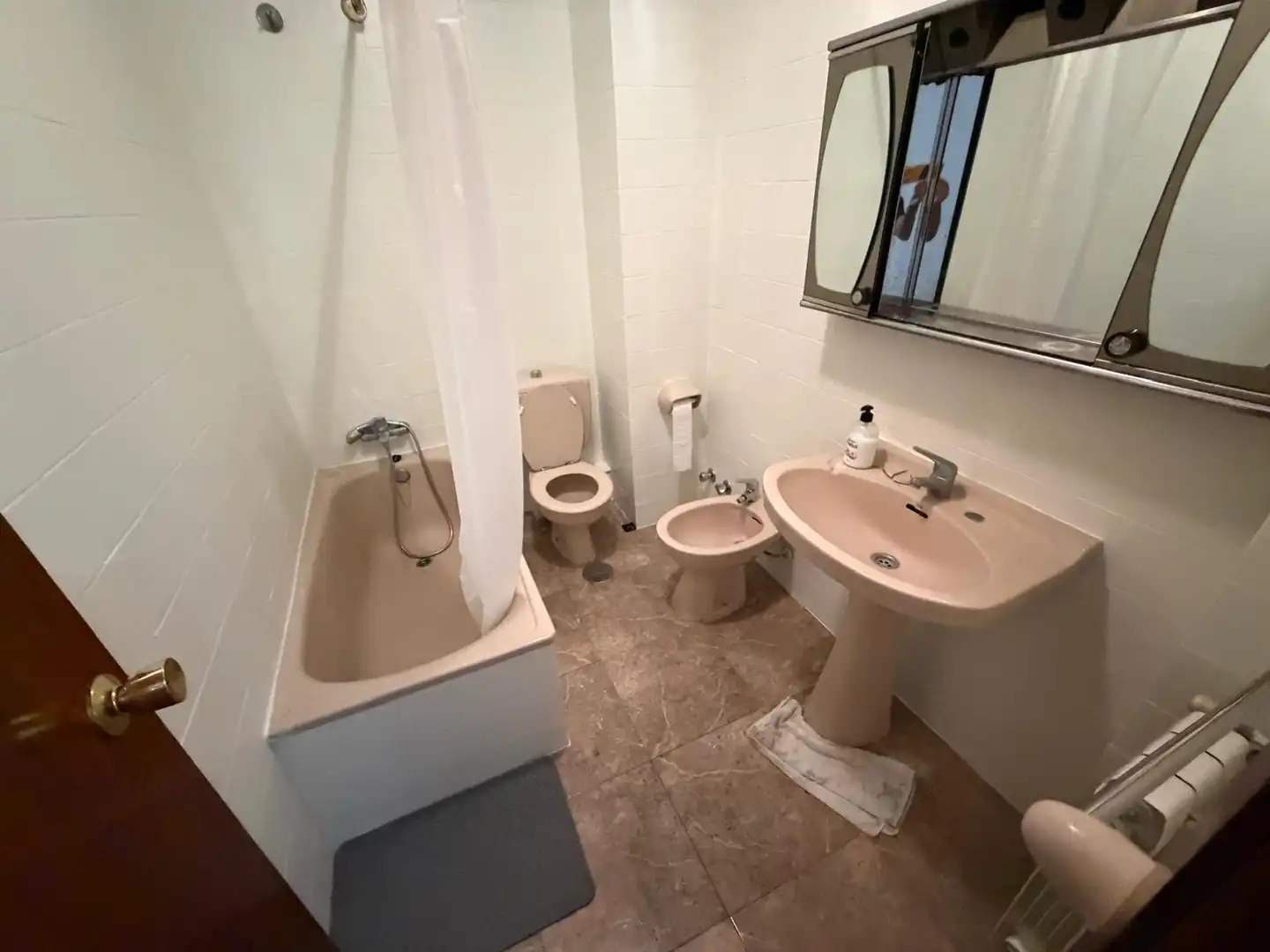 Baño de Piso para compartir en Jaén con Aire acondicionado, Calefacción y Amueblado