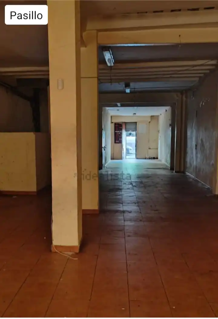Local de alquiler en Carrer del Degà Bahí, 66, El Camp de l'Arpa del Clot