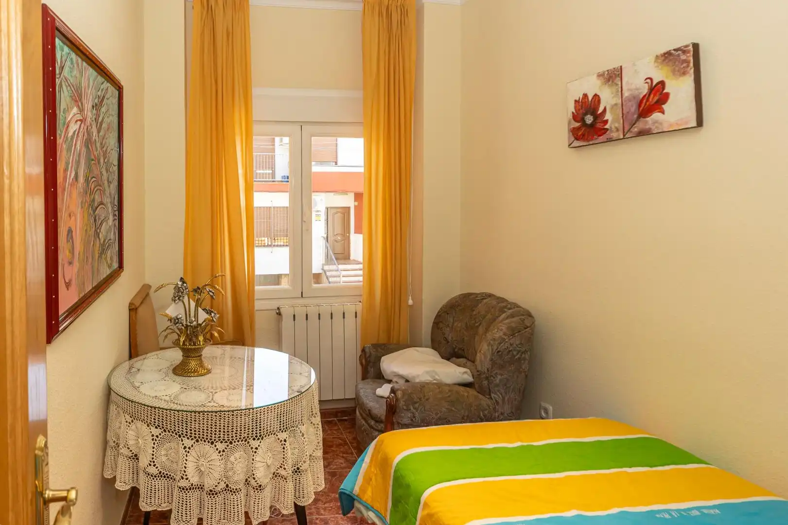 Dormitori de Casa adosada en venda en Guadix