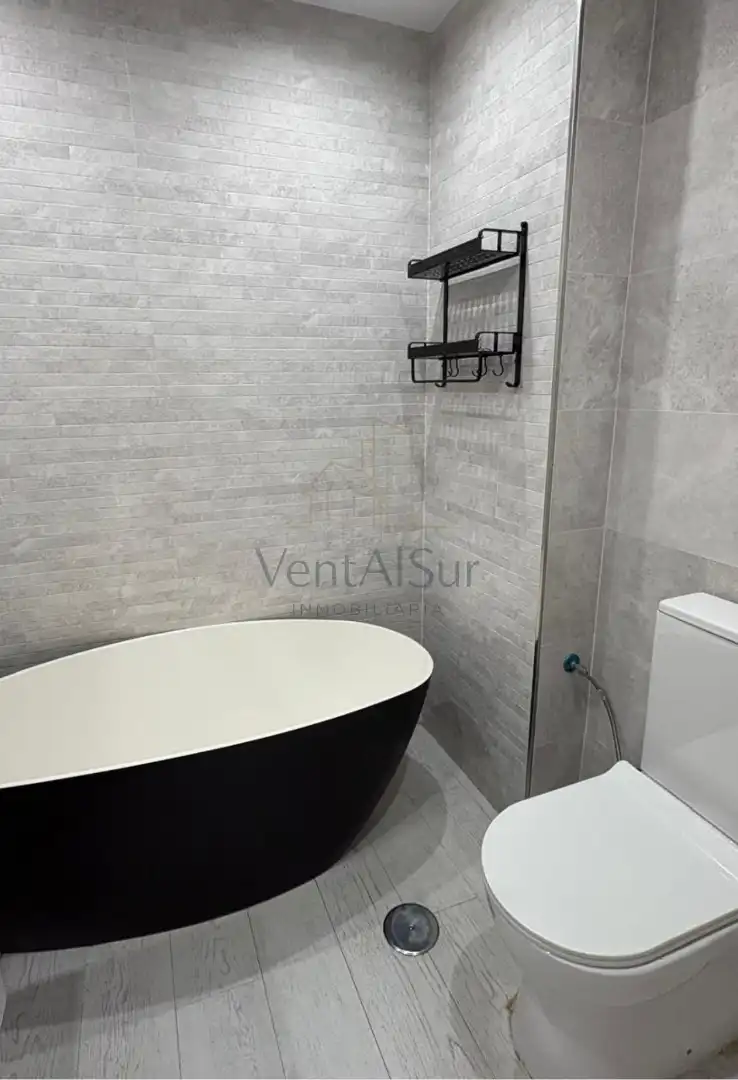 Bathroom of Flat for sale in Sanlúcar de Barrameda  with Air Conditioner, Terrace and Furnished