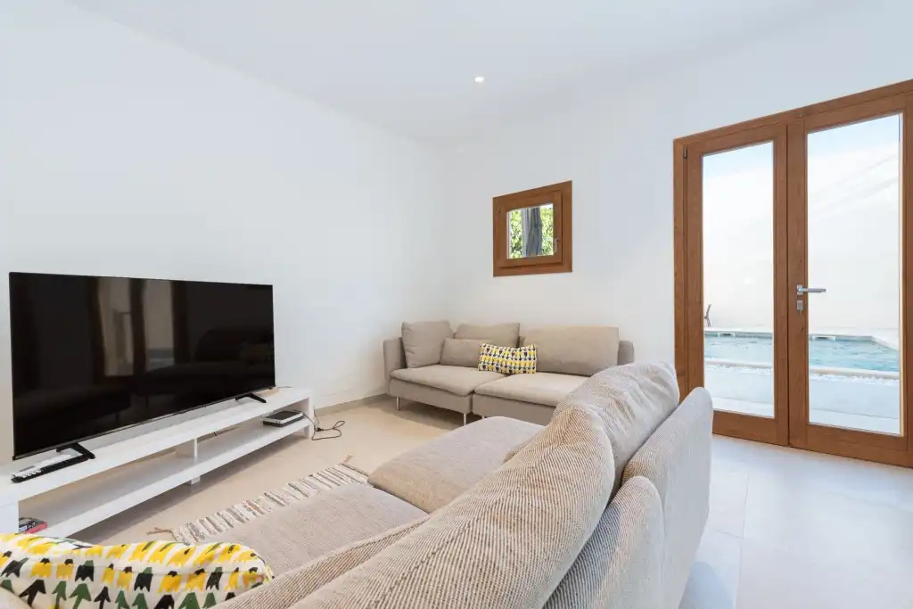 Sala d'estar de Finca rústica en venda en Sa Pobla amb Aire condicionat, Jardí privat i Terrassa