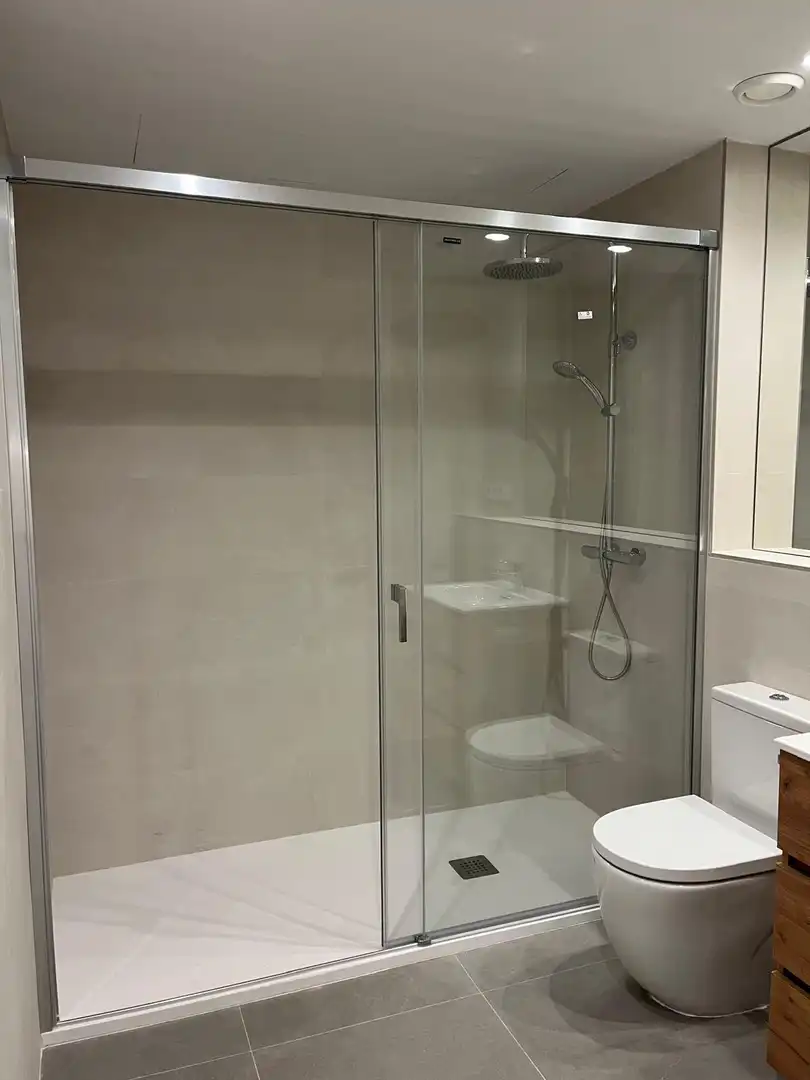 Baño de Planta baja en venta en Sabadell con Aire acondicionado y Calefacción