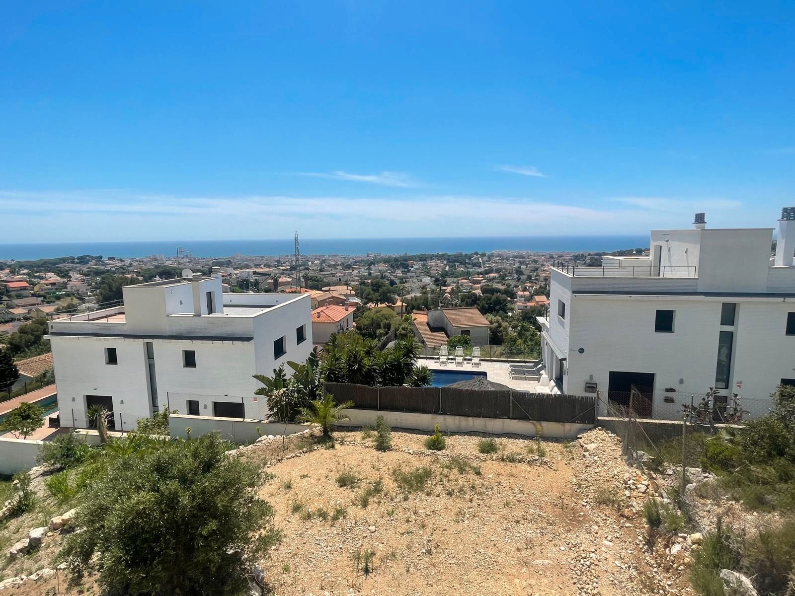 Vista exterior de Casa o chalet en venta en Calafell con Aire acondicionado, Jardín privado y Terraza