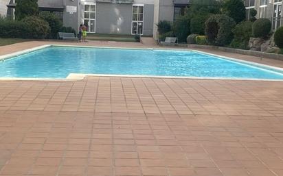 Swimming pool of Duplex for sale in Terrassa