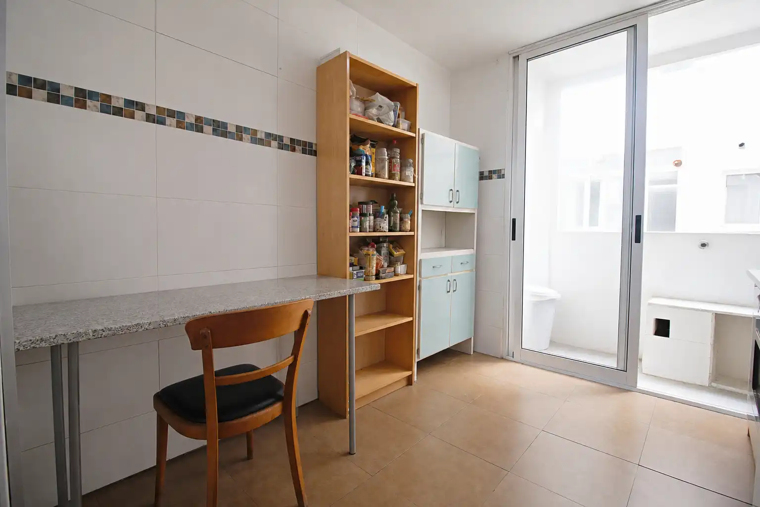 Kitchen of Flat for sale in Valencia  with Furnished, Oven and Washing machine