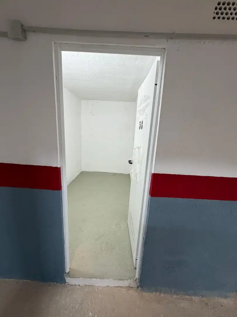 Storage room for sale in Valencia