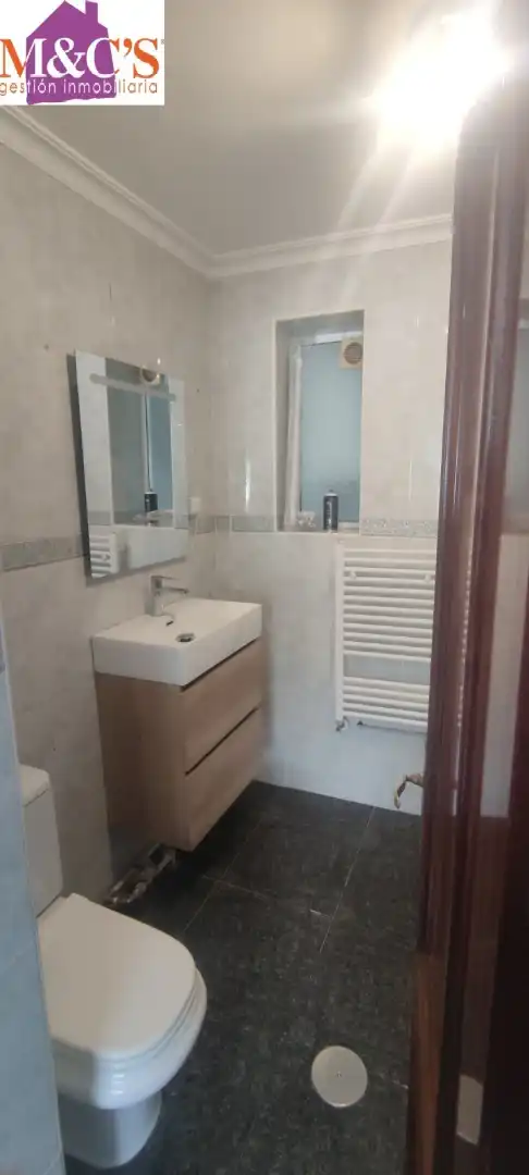 Baño de Piso en venta en Puertollano con Aire acondicionado, Calefacción y Amueblado