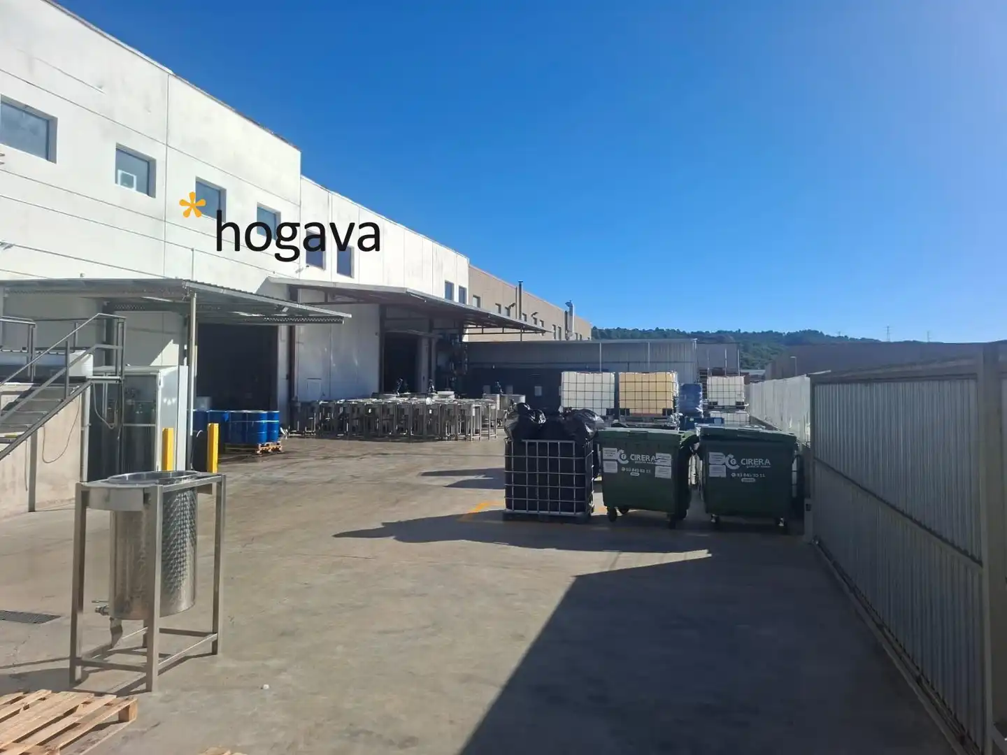 Nau industrial en venda en Olesa de Montserrat