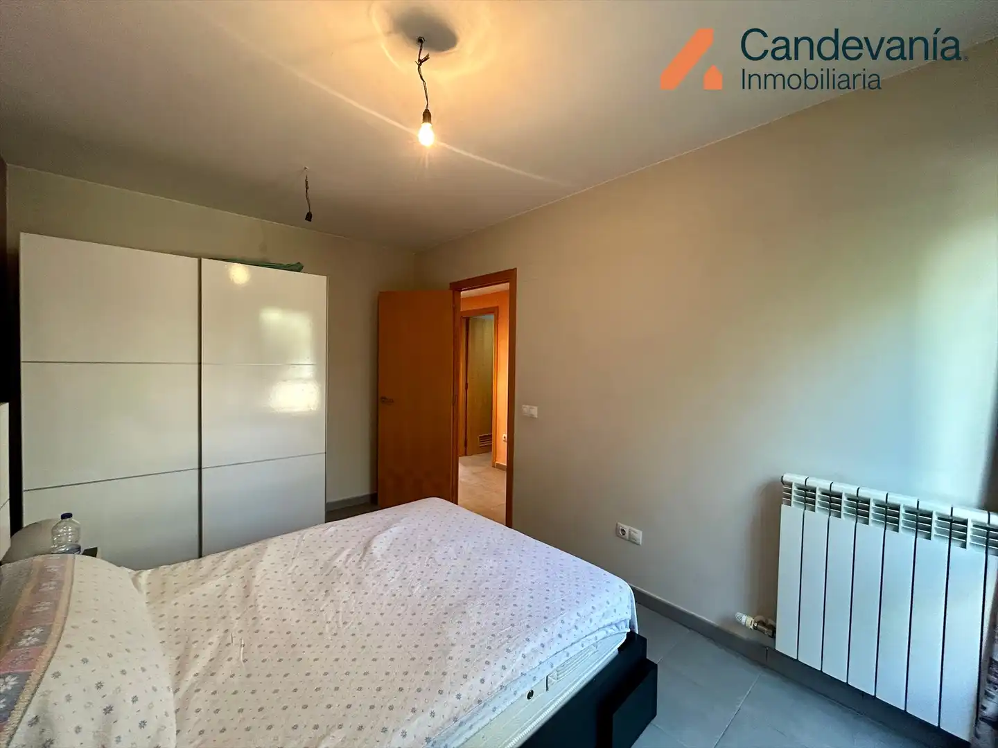 Dormitori de Casa adosada en venda en San Mateo de Gállego amb Aire condicionat, Calefacció i Jardí privat