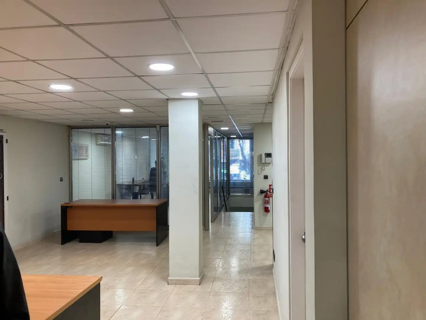 Commercial properties for sale in Barcelona  with Air Conditioner