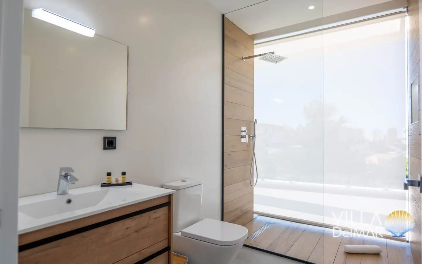 Bathroom of Houses for sale in Calpe / Calp  with Air Conditioner, Heating and Private garden