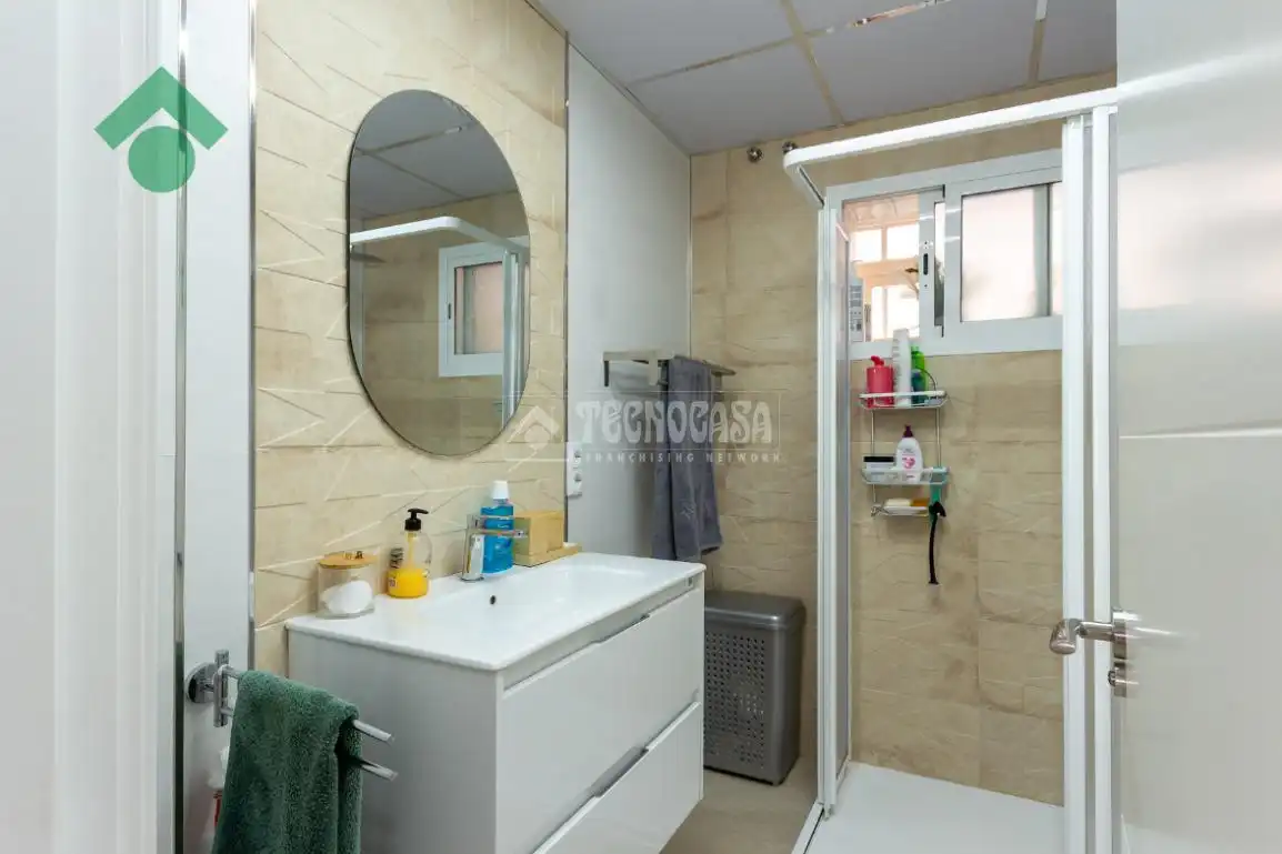 Bathroom of Flat for sale in Vélez-Málaga  with Terrace