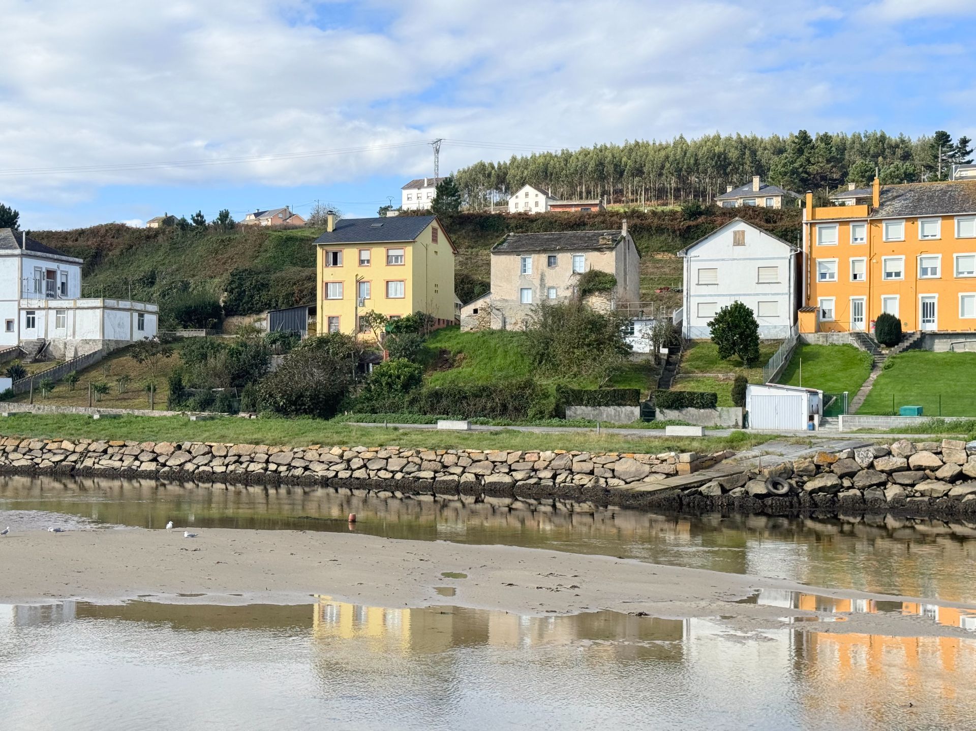 Vista exterior de Casa o xalet en venda en Foz amb Jardí privat i Traster