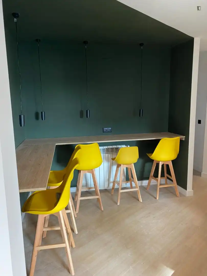 Menjador de Apartament per a compartir en Madrid amb Calefacció, Moblat i Forn