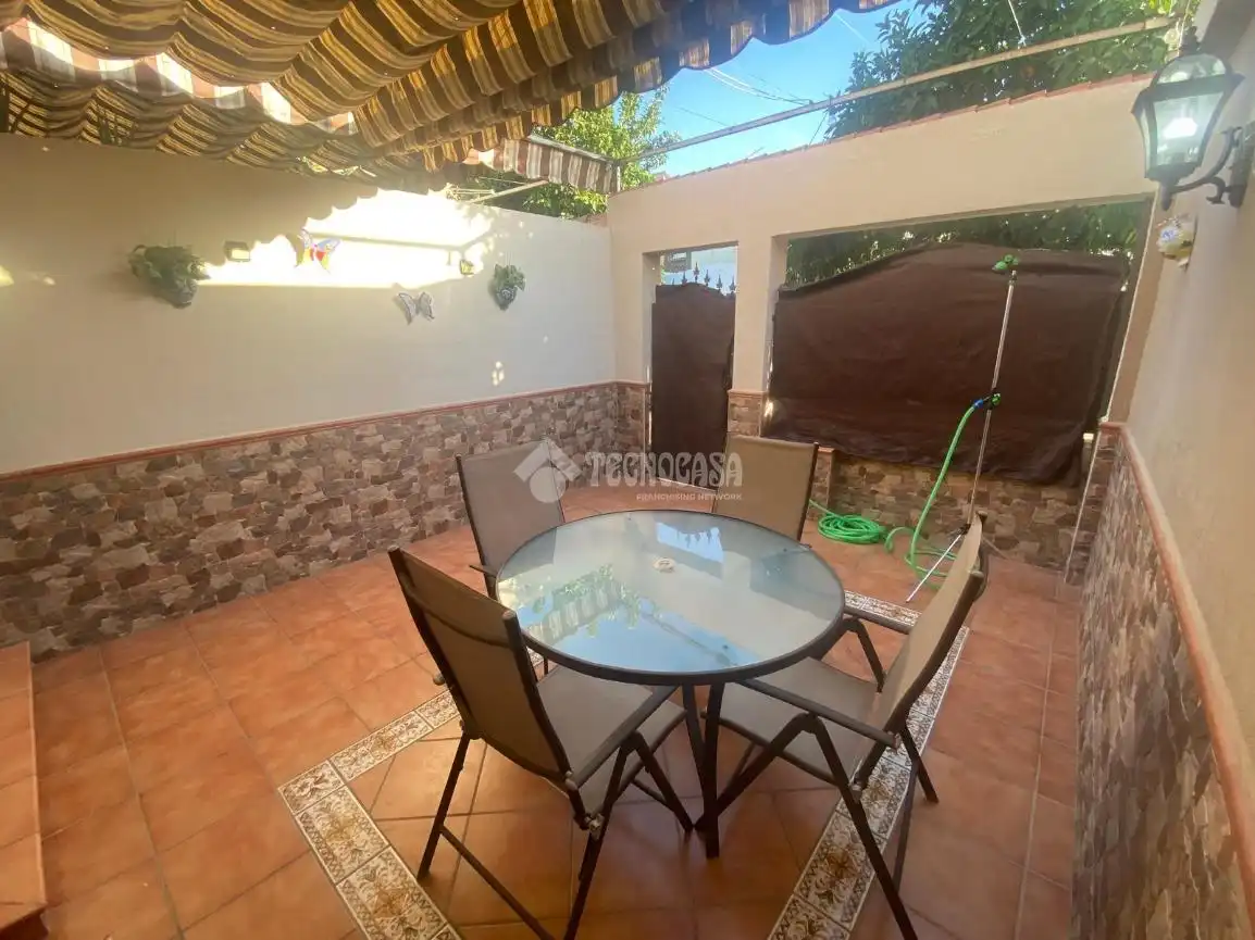 Casa adosada en venta en Centro - Doña Mercedes