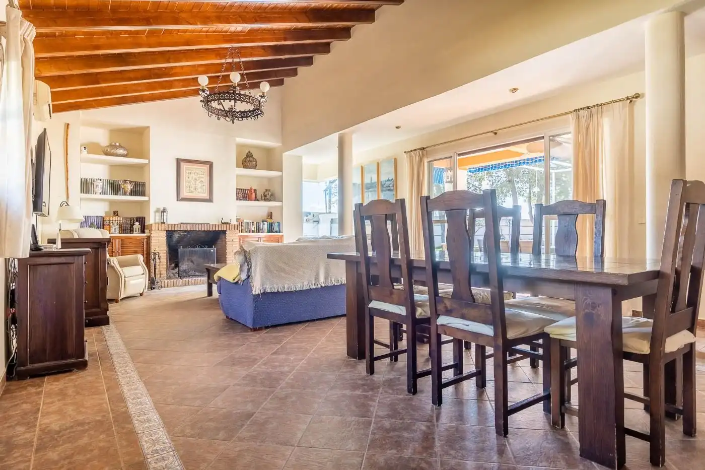 Comedor de Casa o chalet en venta en Carmona con Aire acondicionado, Jardín privado y Trastero