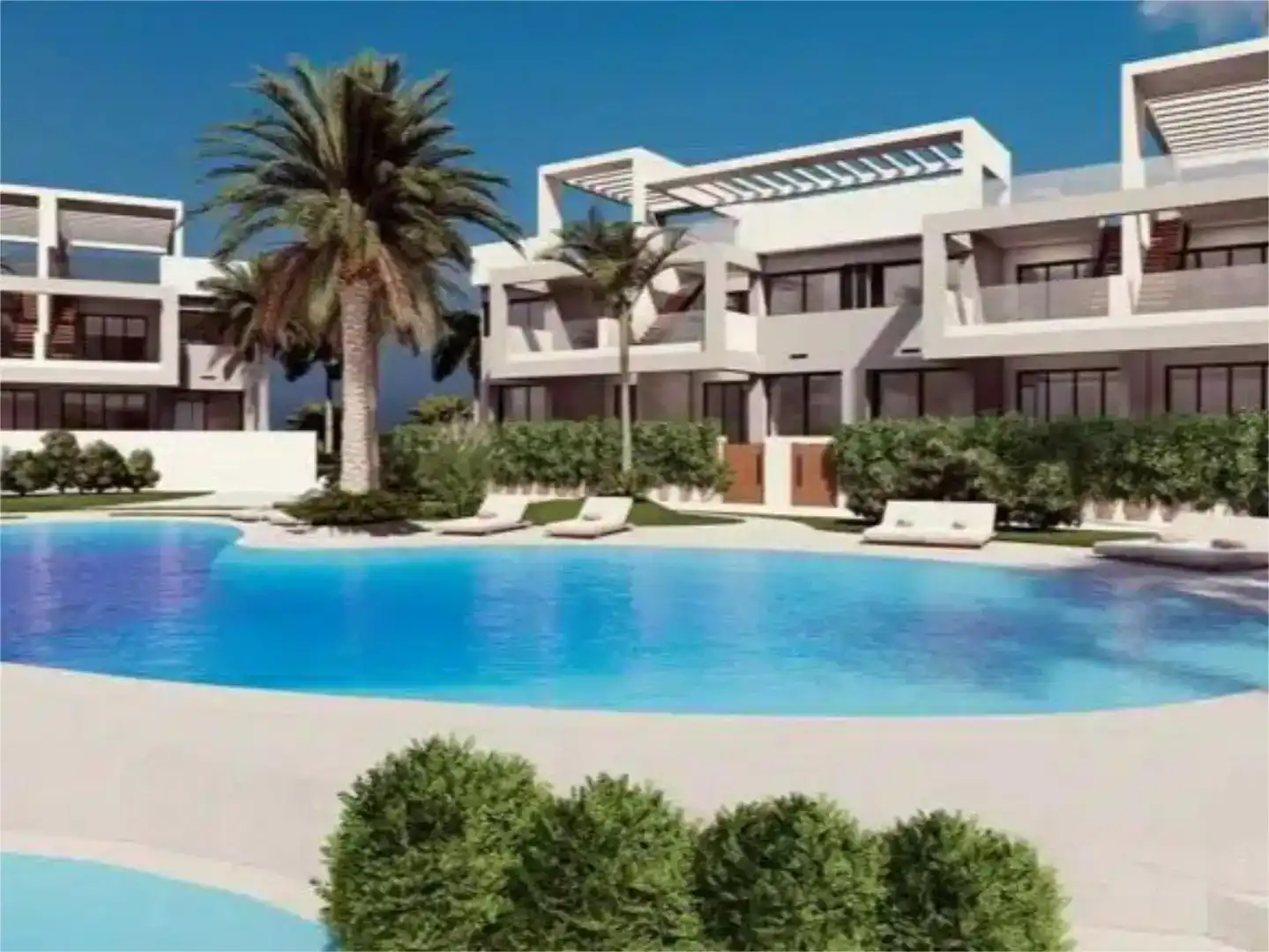 Schwimmbecken von Wohnung zur Miete in Torrevieja mit Klimaanlage und Schwimmbad