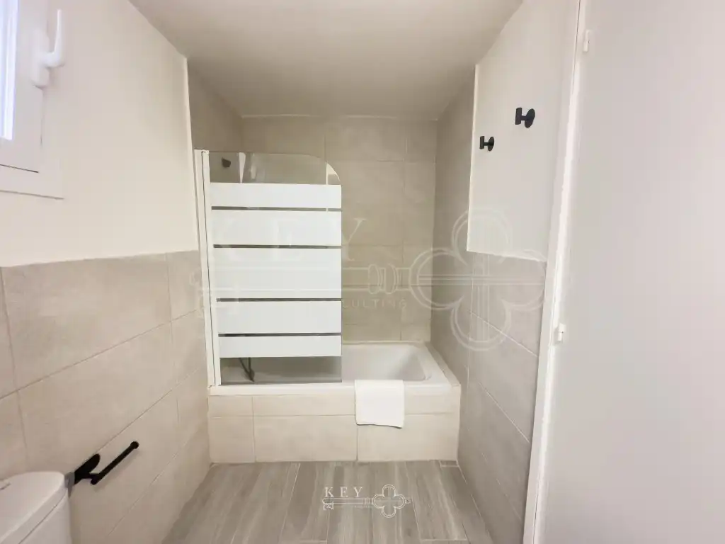 Bany de Apartament en venda en Ciutadella de Menorca amb Aire condicionat, Jardí privat i Piscina