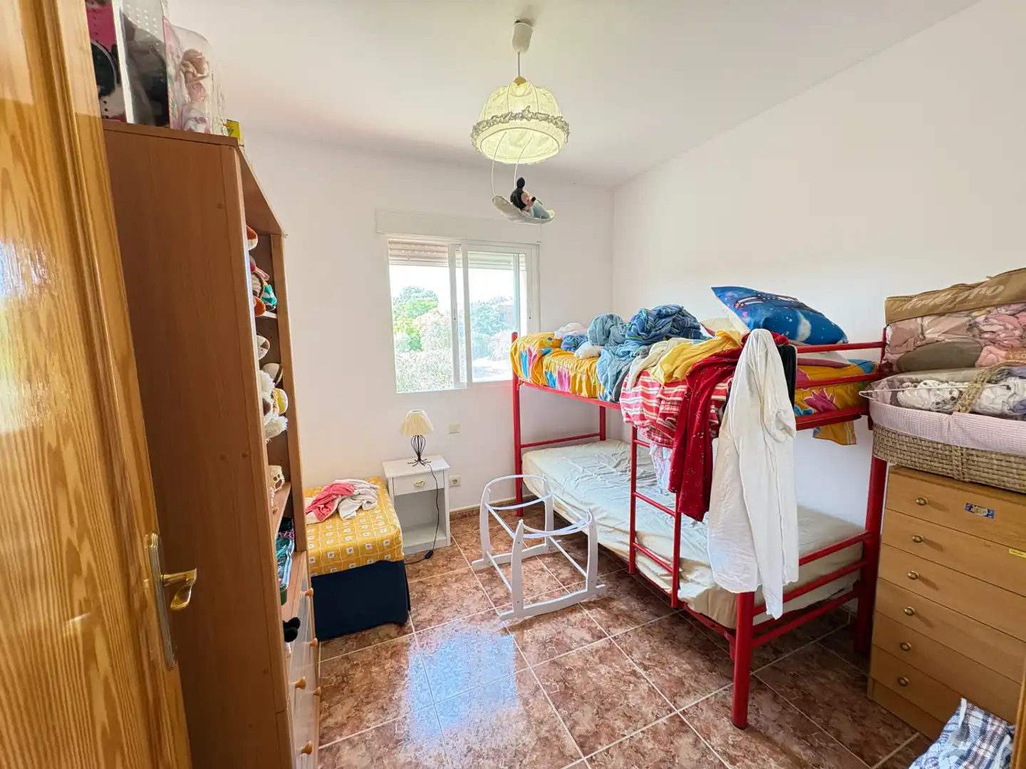 Schlafzimmer von Haus oder Chalet zum Verkauf in Cardiel de los Montes mit Klimaanlage, Heizung und Privatgarten