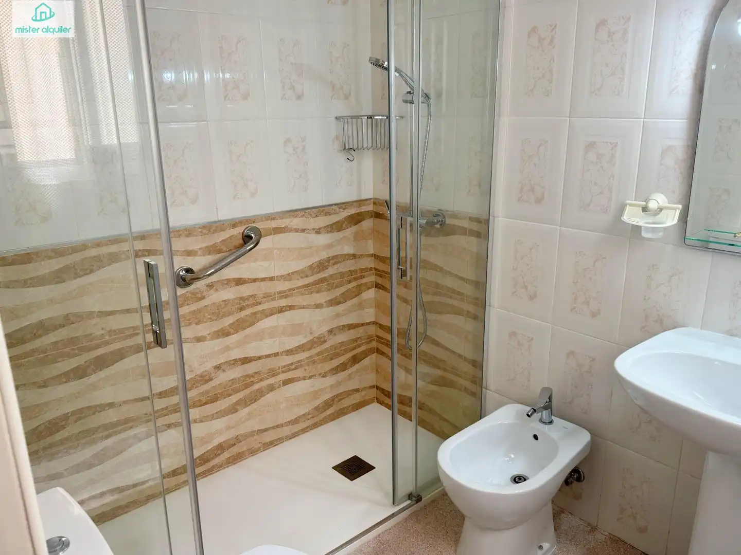 Bungalow con terrazza in affitto a Calle ALBAYNA 3, imagen 22