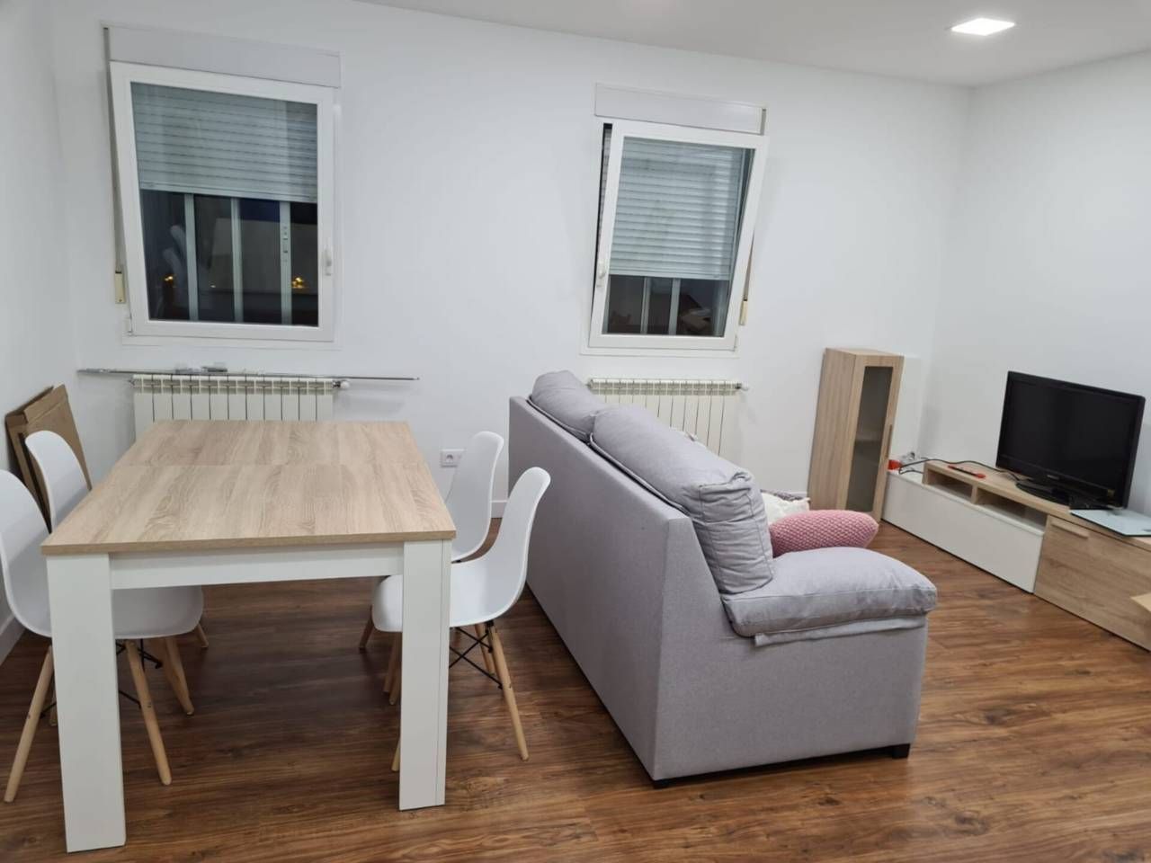 Living room of Flat for sale in Burgos Capital  with Heating, Parquet flooring and Terrace