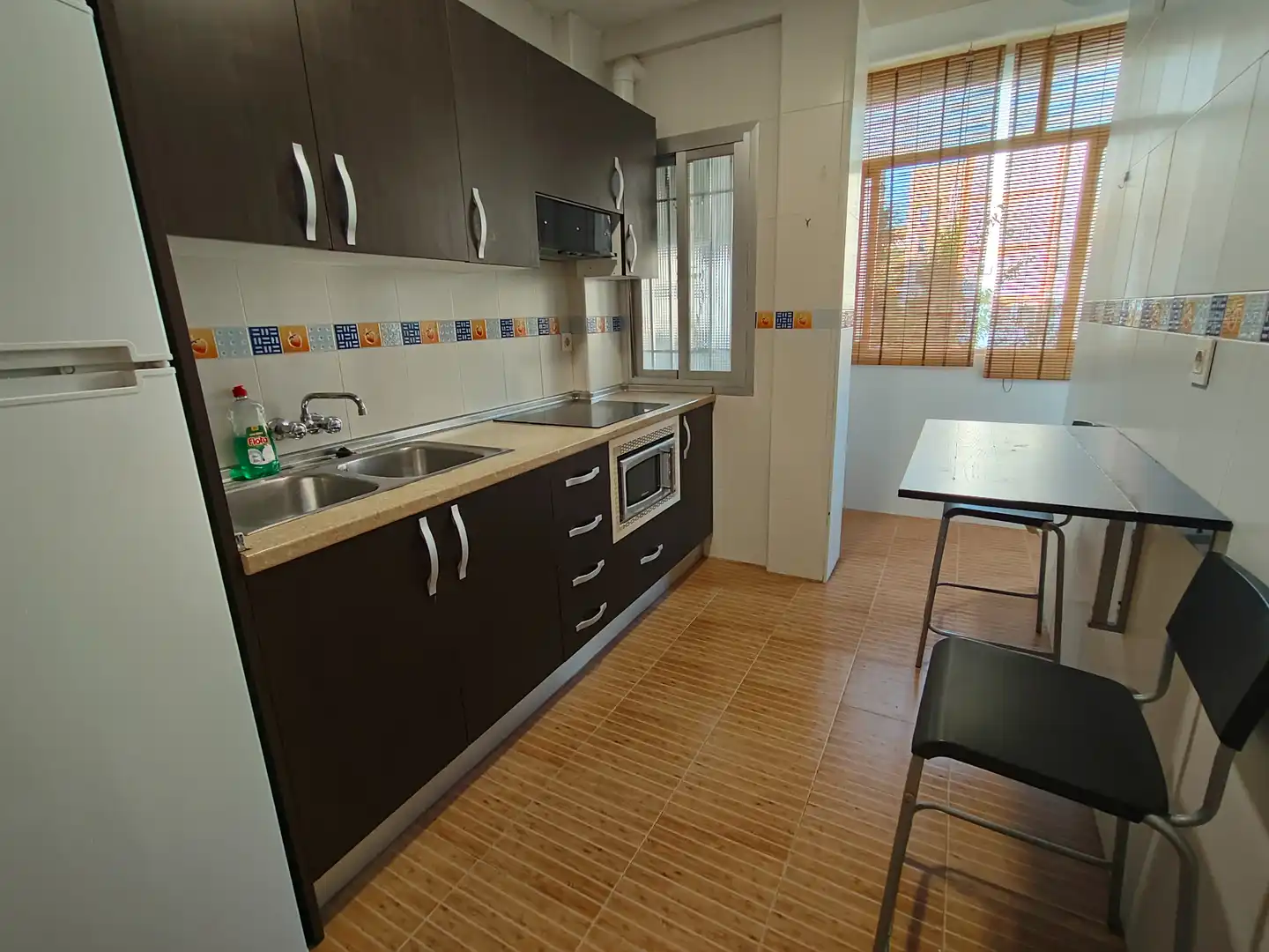 Cocina de Piso de alquiler en Granada con Aire acondicionado, Amueblado y Lavadora