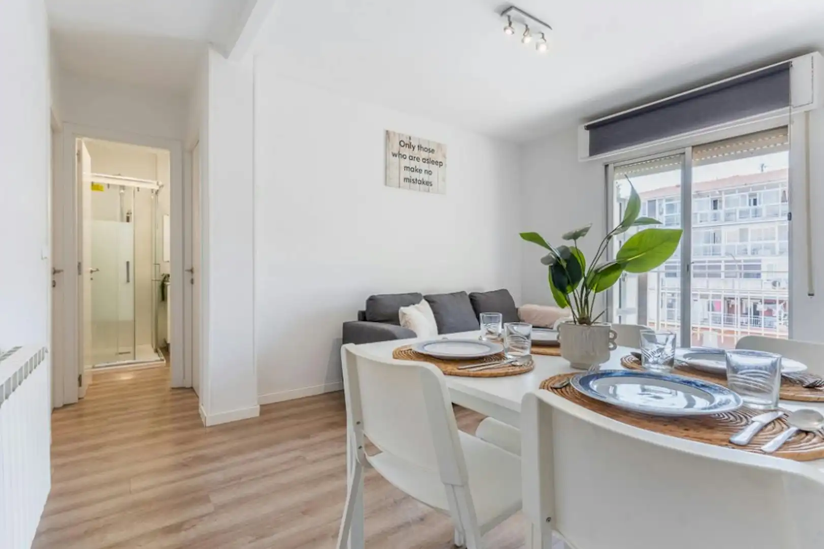 Dining room of Flat for share in Madrid  with Furnished, Washing machine and TV