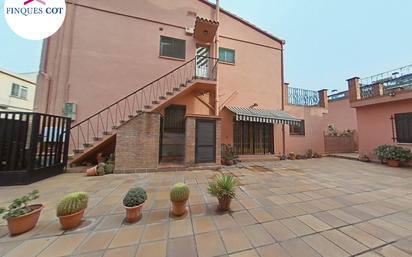 Vista exterior de Casa o xalet en venda en Granollers amb Terrassa