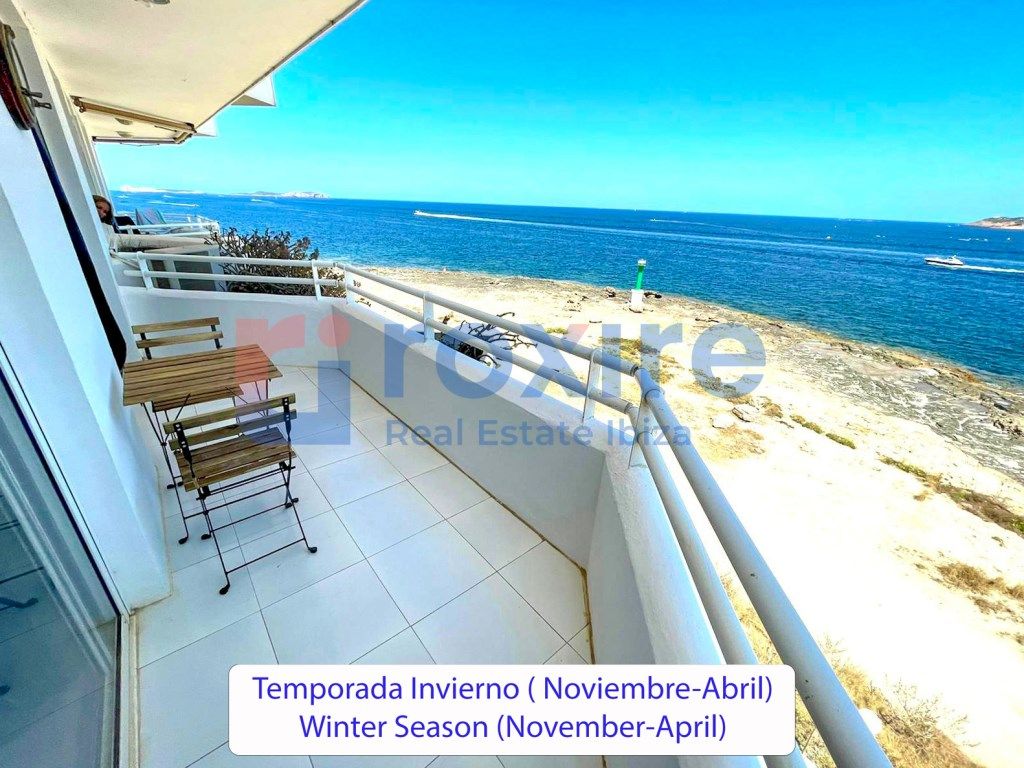 Vista exterior de Apartamento de alquiler en Sant Josep de sa Talaia con Aire acondicionado, Calefacción y Terraza