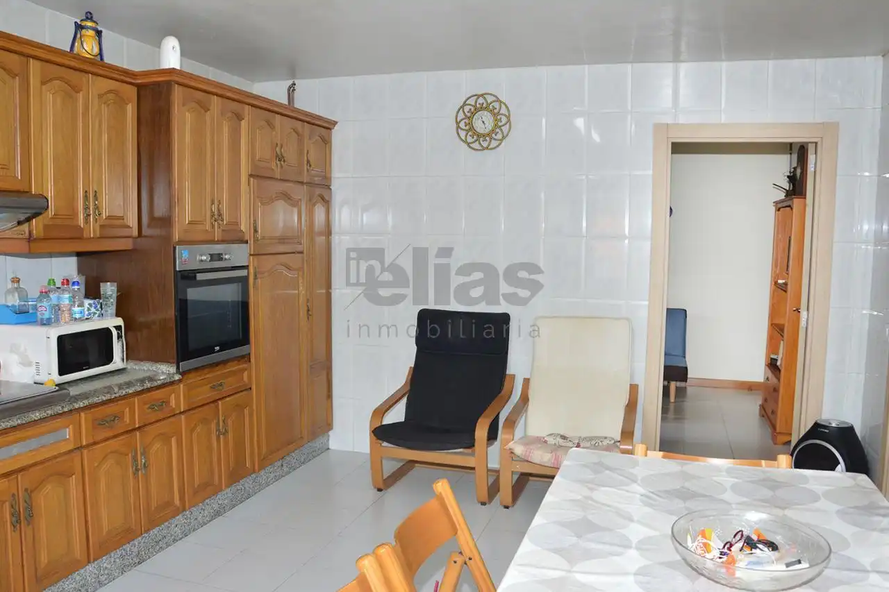 Cuina de Casa o xalet en venda en Zas amb Calefacció, Jardí privat i Traster