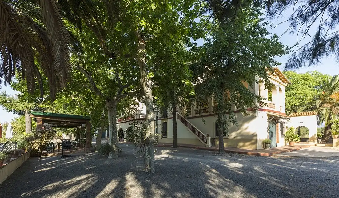 Vista exterior de Finca rústica en venta en Reus con Terraza, Piscina y Amueblado