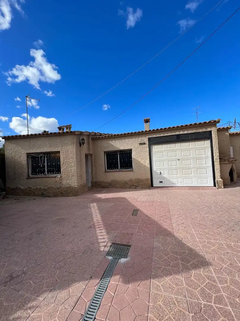 Exterior view of Houses for sale in Elche / Elx  with Heating, Terrace and Storage room