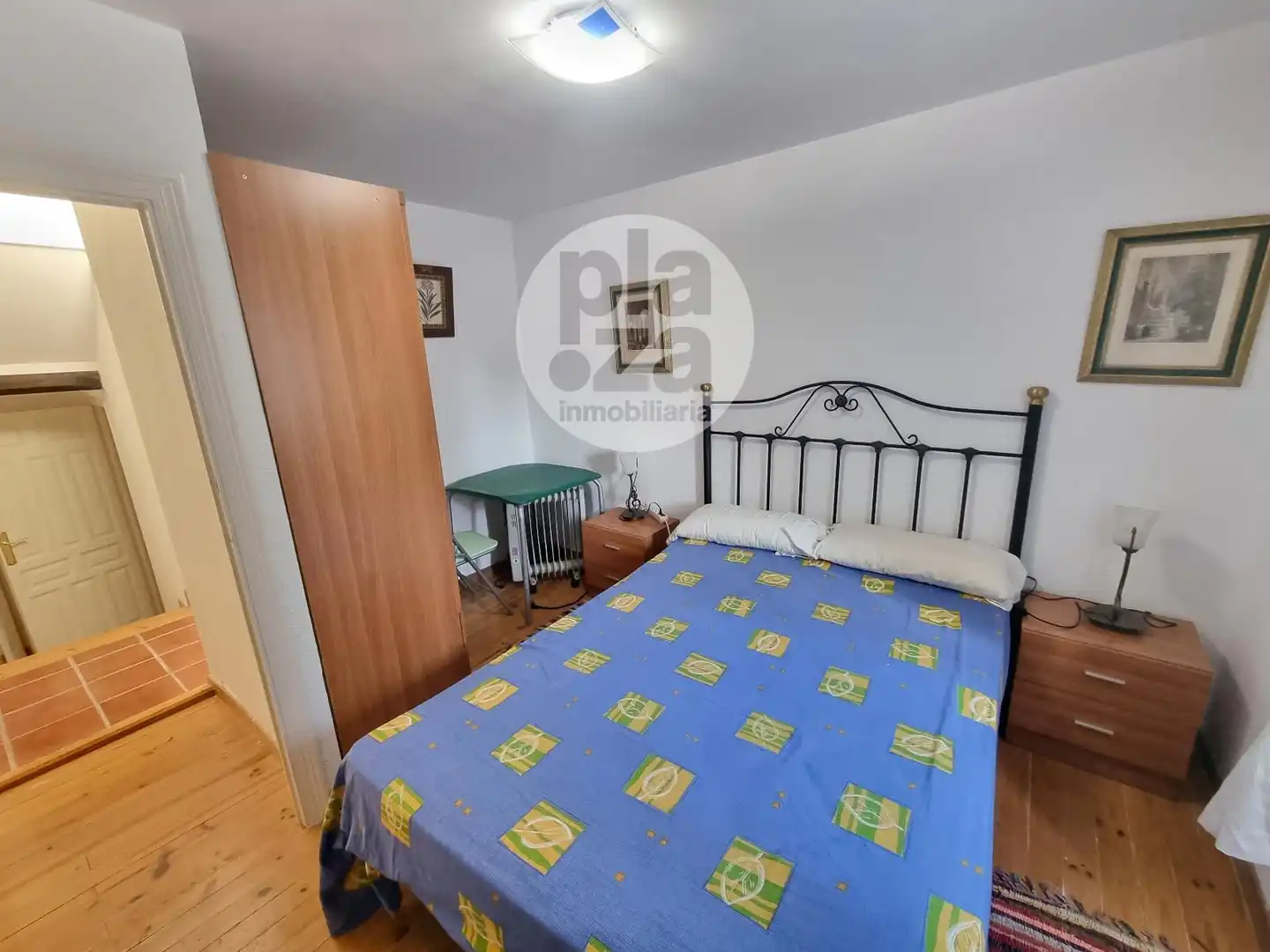 Dormitori de Casa o xalet de lloguer en Burgos amb Calefacció, Traster i Moblat