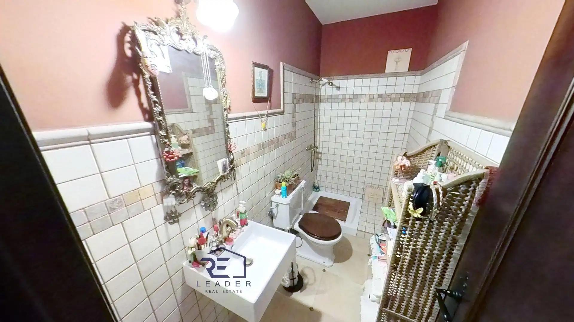 Baño de Casa adosada en venta en Guillena con Aire acondicionado, Terraza y Trastero