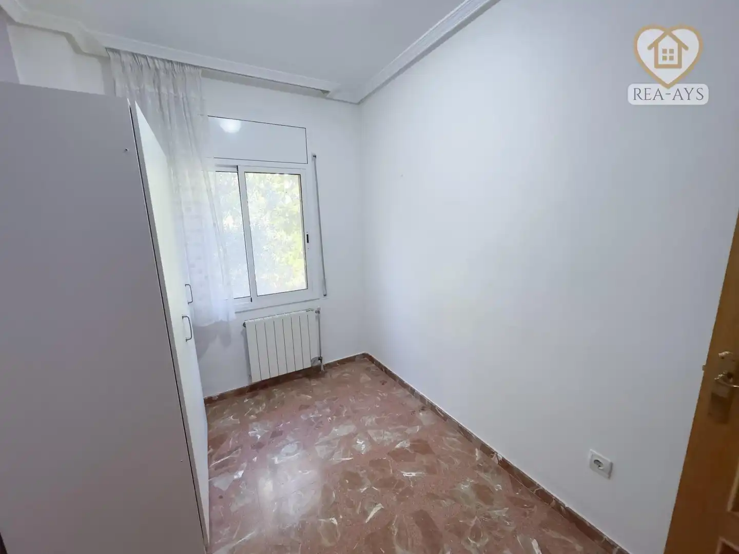 Dormitori de Casa o xalet en venda en Vallirana amb Calefacció, Jardí privat i Terrassa