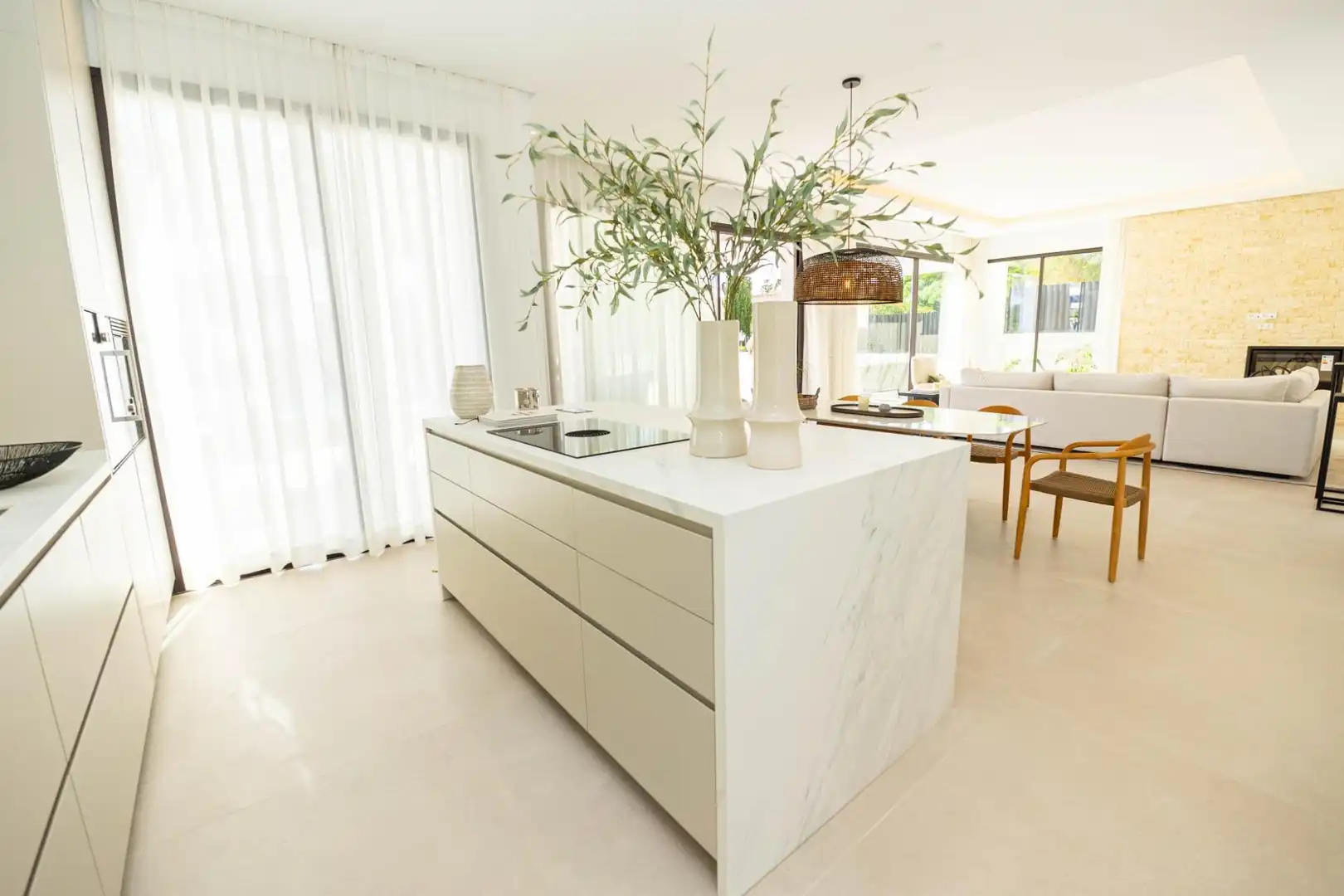 Cocina de Casa o chalet en venta en Marbella con Aire acondicionado, Jardín privado y Terraza