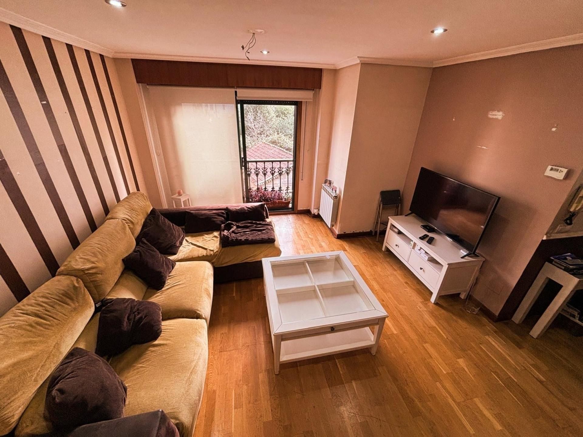 Sala de estar de Dúplex en venta en Vigo  con Calefacción y Balcón