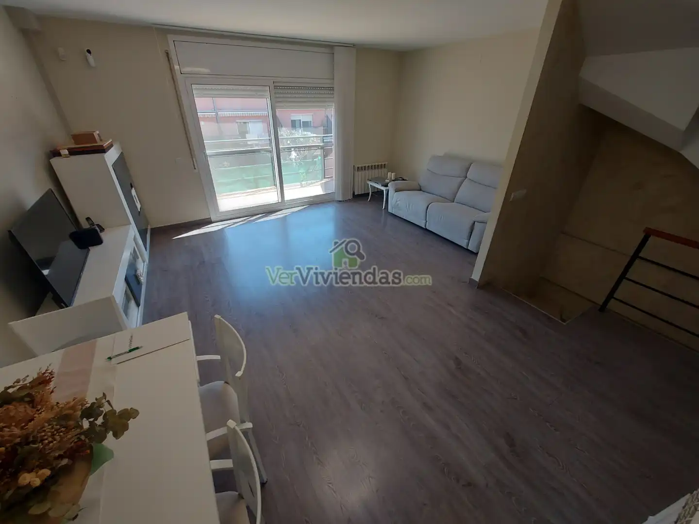 Sala de estar de Casa adosada en venta en Martorell con Aire acondicionado, Calefacción y Jardín privado
