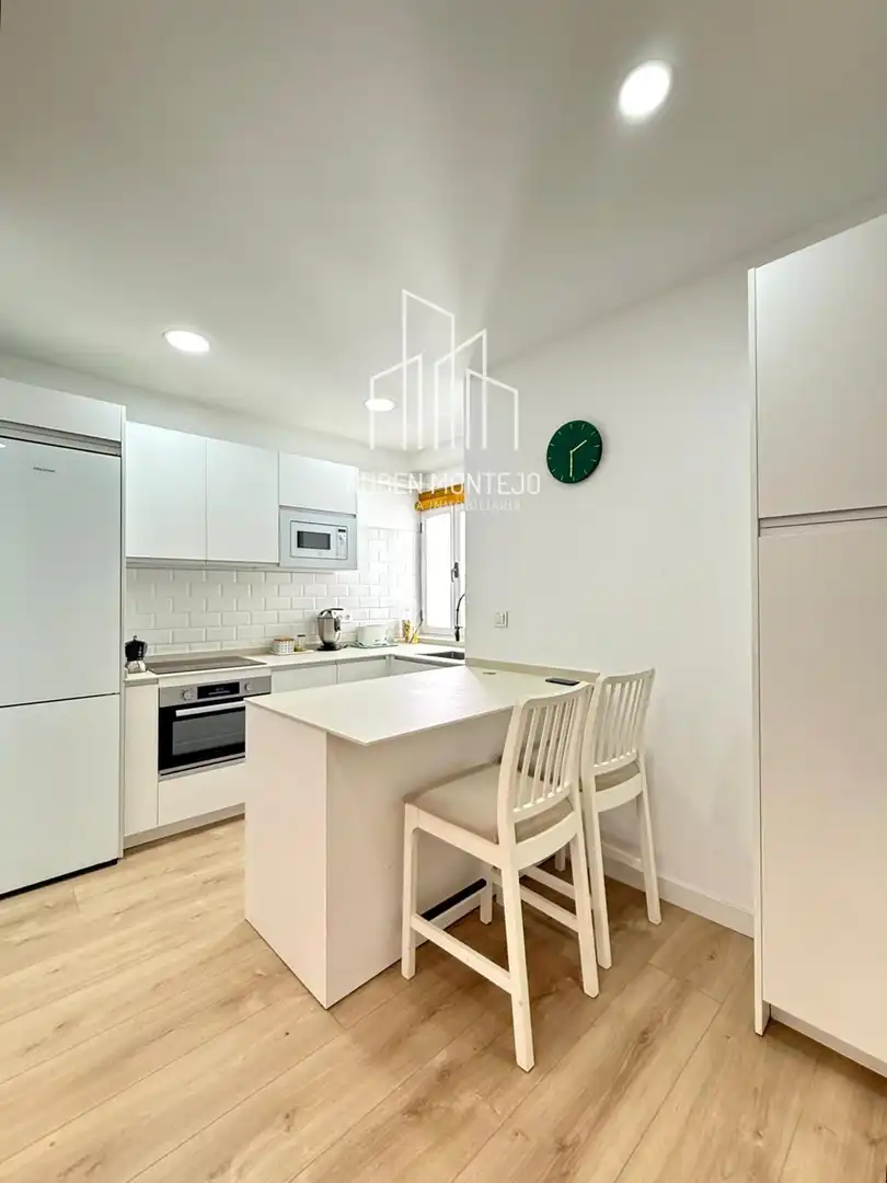 Kitchen of Flat for rent in Salamanca  with Heating, Terrace and Furnished