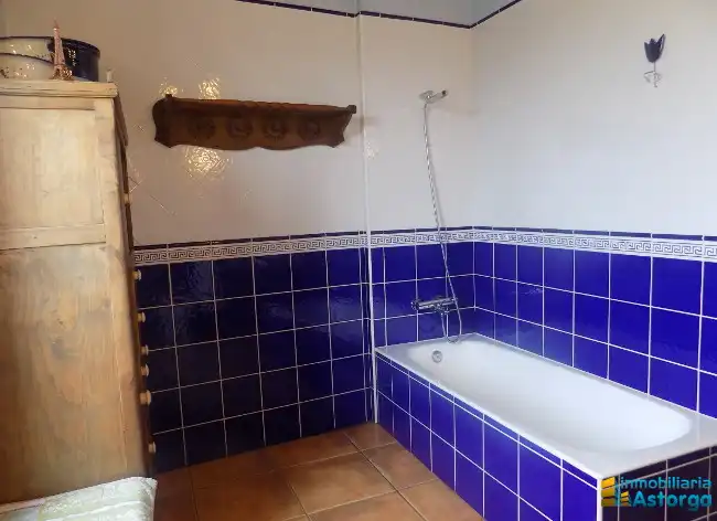 Baño de Casa o chalet en venta en Villaobispo de Otero con Jardín privado y Parquet