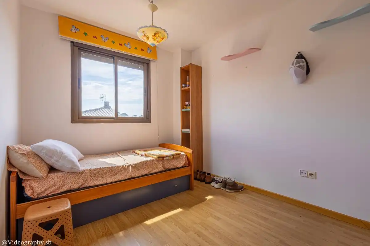 Schlafzimmer von Wohnung zum Verkauf in Los Santos de la Humosa mit Klimaanlage, Heizung und Abstellraum