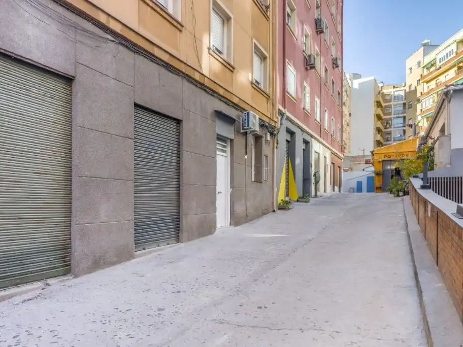 Exterior view of Study for rent in  Madrid Capital  with Air Conditioner