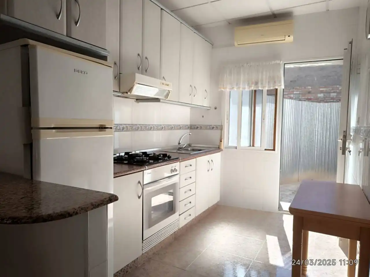 Casa adosada en venta en Calle Campoamor, 43, Los Dolores