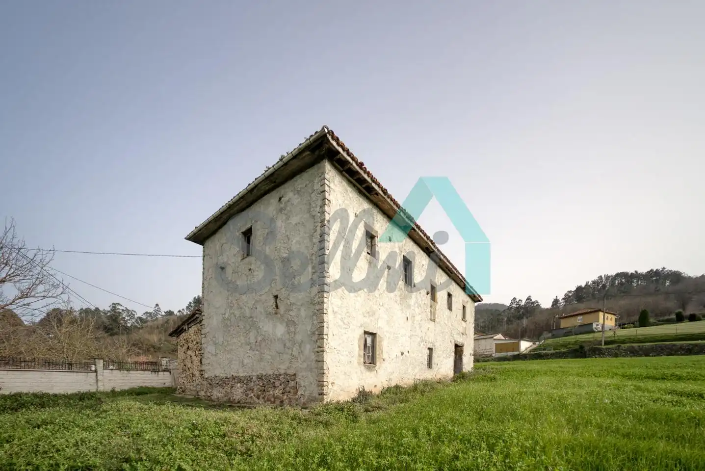 Casa o xalet en venda a Llamas, Salas