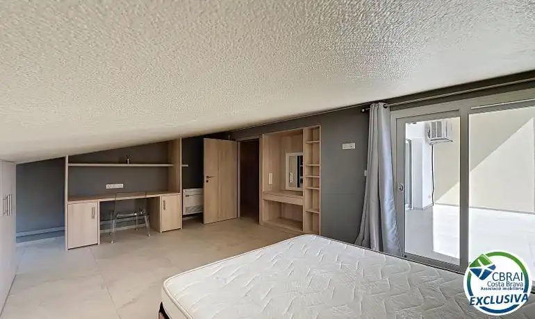Dormitori de Casa o xalet en venda en Empuriabrava amb Aire condicionat, Calefacció i Jardí privat