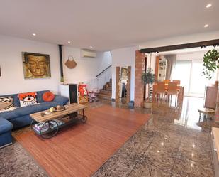 Living room of House or chalet for sale in Santa Oliva  with Air Conditioner, Heating and Private garden