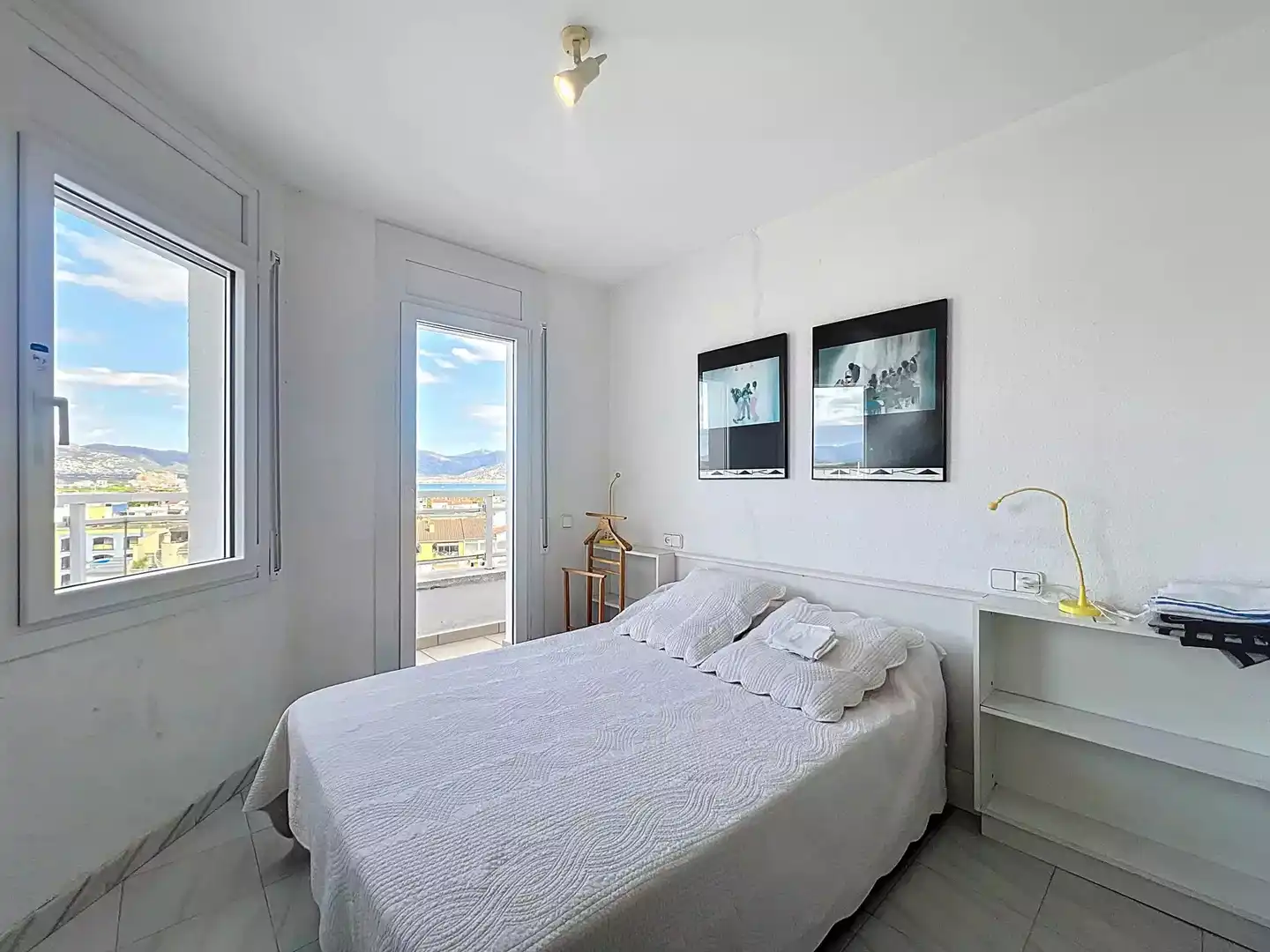 Dormitori de Apartament en venda en Empuriabrava amb Terrassa i Balcó