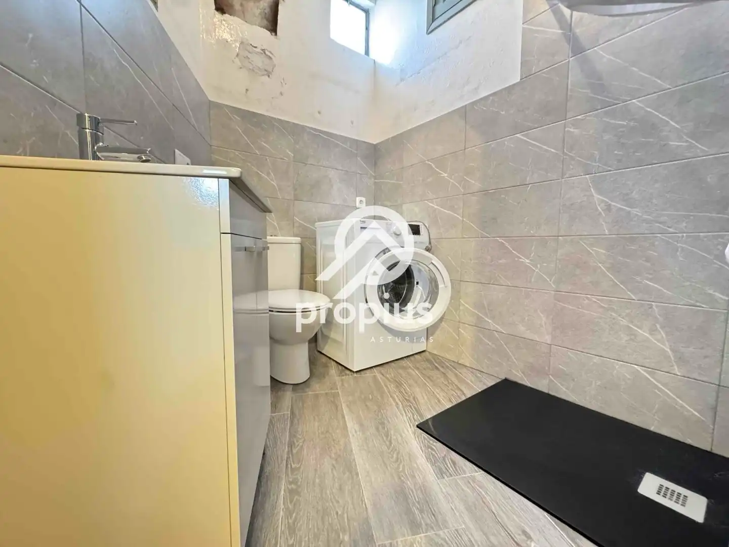 Bathroom of Flat for sale in Piloña  with Heating, Storage room and Balcony